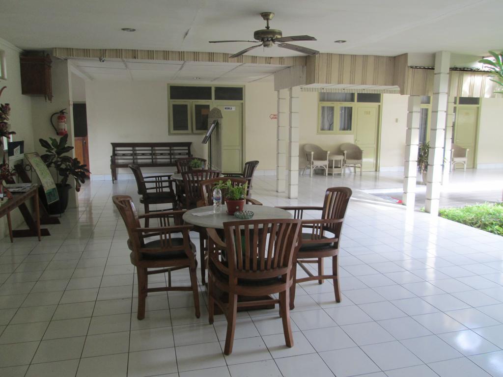 Hotel Grand Rosela Jogjacarta Exterior foto