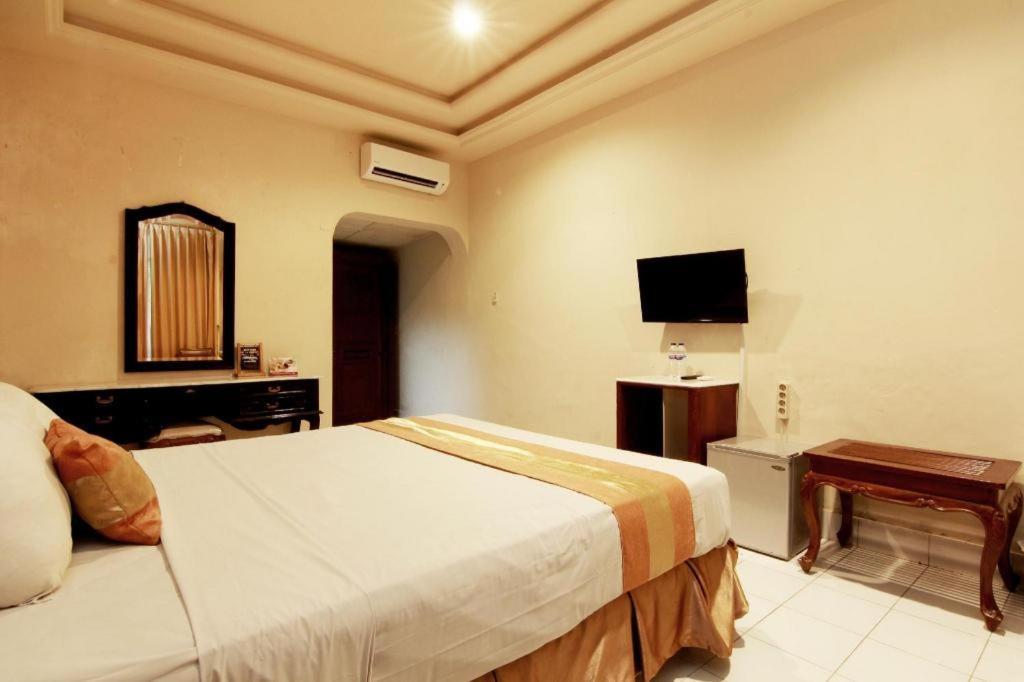 Hotel Grand Rosela Jogjacarta Exterior foto