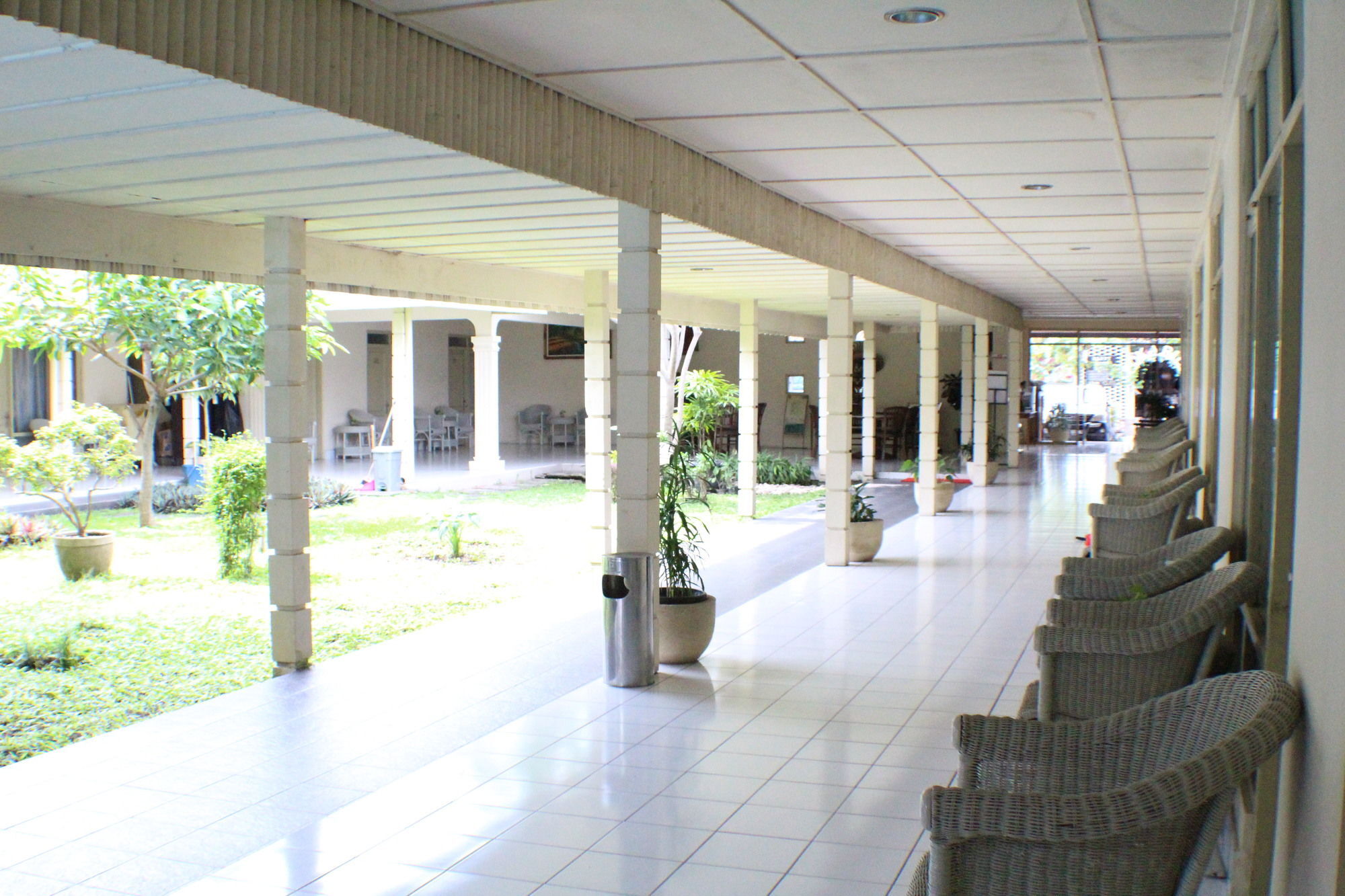 Hotel Grand Rosela Jogjacarta Exterior foto